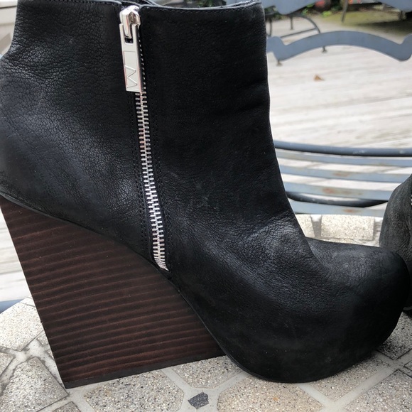 Matiko Shoes - Matiko wedge bootie. Size 10 leather